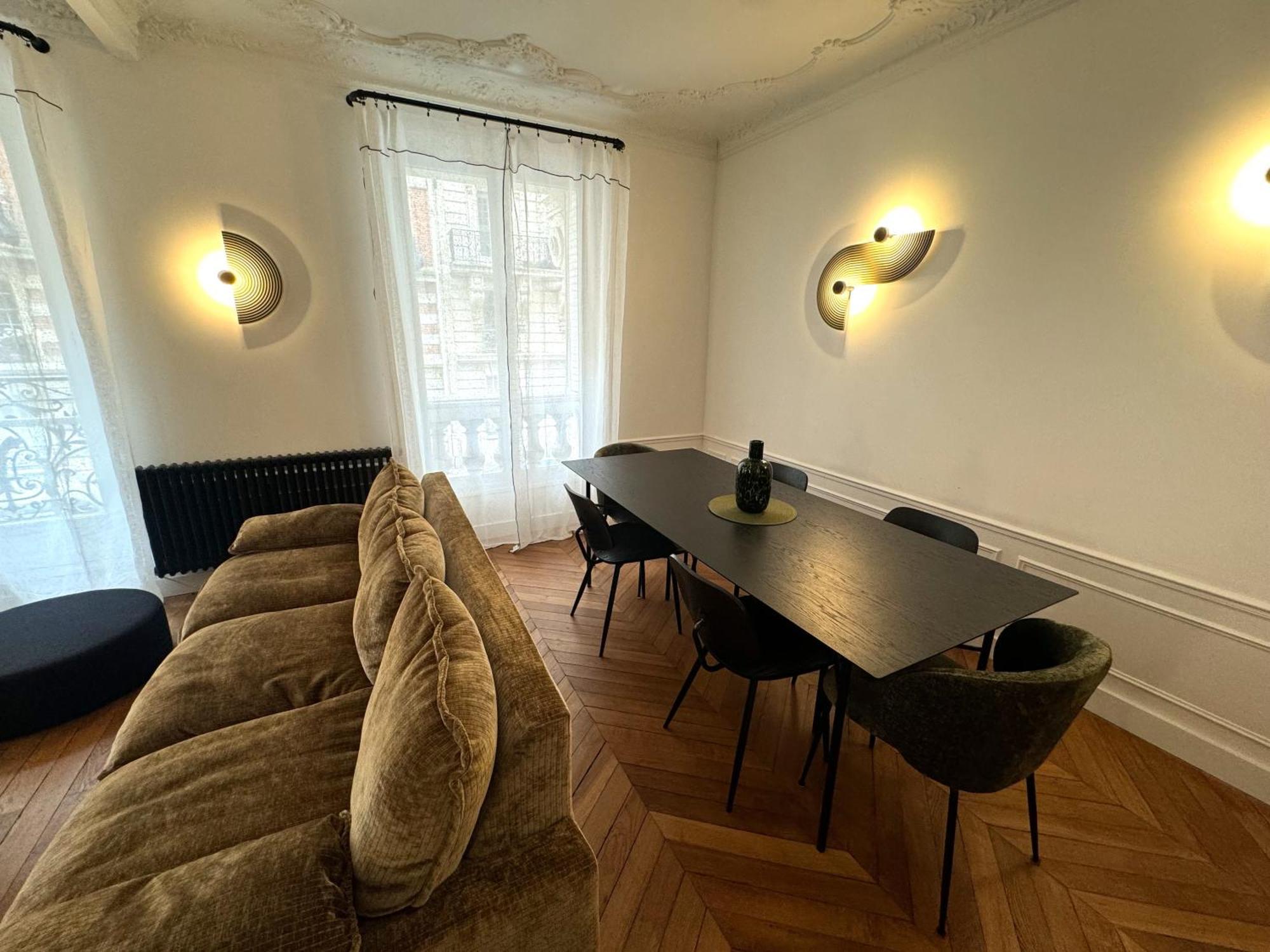 Parisian Luxury Style - Heart Of Montparnasse * Paris