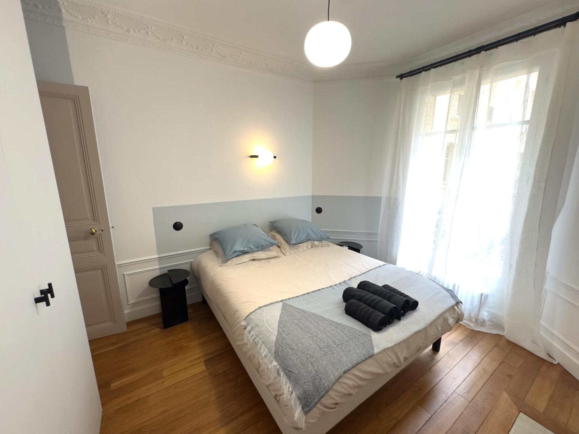 Parisian Luxury Style - Heart Of Montparnasse Paris
